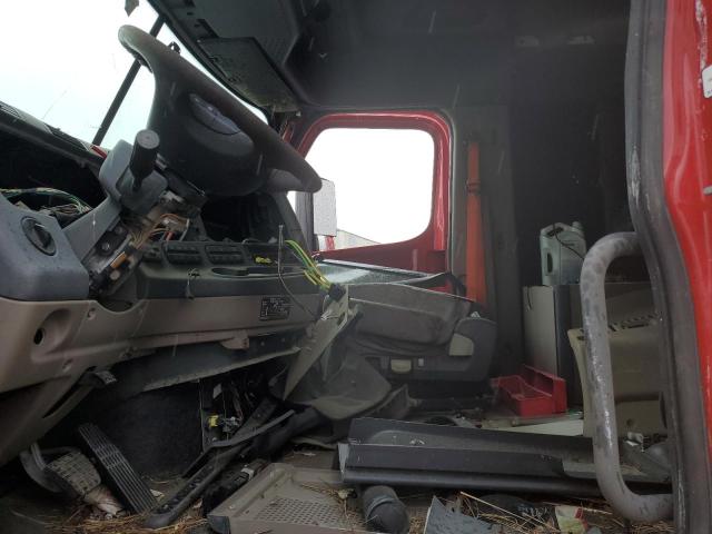 Продажа на аукционе авто 2015 Freightliner Cascadia 1, vin: 3AKJGLD56FSGB3332, номер лота: 84730255