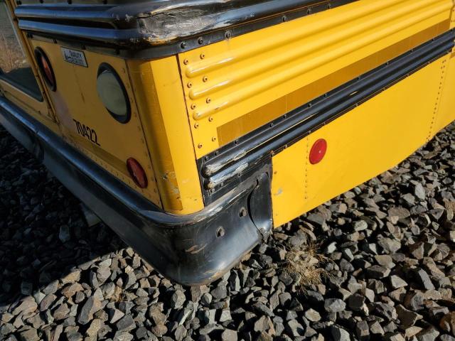 84471085 :رقم المزاد ، 4UZAAXCSX4CM20906 vin ، 2004 Freightliner Saf-t-liner C2 مزاد بيع