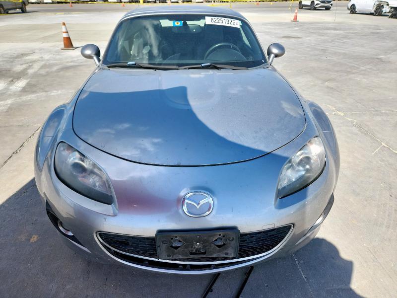 82251925 :رقم المزاد ، JM1NC2PF0B0215898 vin ، 2011 Mazda Mx-5 Miata مزاد بيع