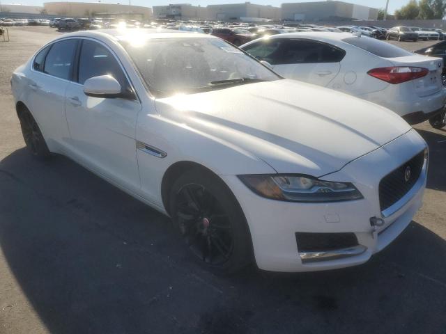Продажа на аукционе авто 2016 Jaguar Xf Prestig, vin: SAJBE4BV8GCY13557, номер лота: 90542575