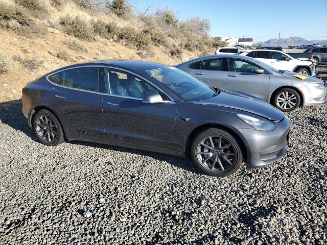 85328945 :رقم المزاد ، 5YJ3E1EA1JF158212 vin ، 2018 Tesla Model 3 مزاد بيع
