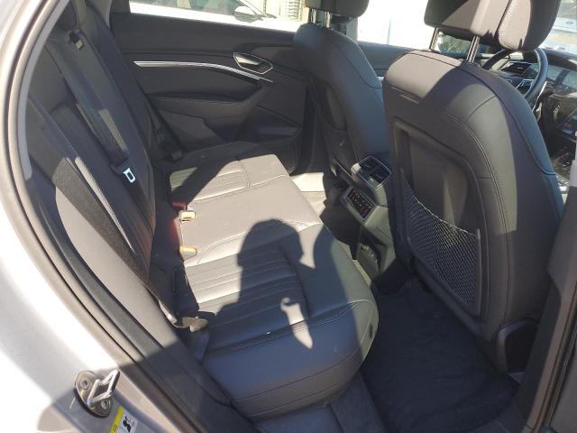 87082345 :رقم المزاد ، WA1AAAGE8NB033519 vin ، 2022 Audi E-tron مزاد بيع