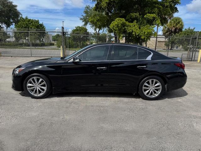 86128865 :رقم المزاد ، JN1EV7AP1MM701174 vin ، 2021 Infiniti Q50 Pure مزاد بيع
