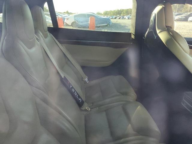 90731695 :رقم المزاد ، 5YJXCAE20GF008746 vin ، 2016 Tesla Model X مزاد بيع