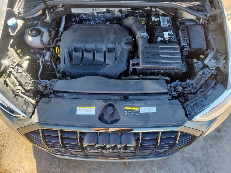90832715 :رقم المزاد ، WA1EECF30N1039242 vin ، 2022 Audi Q3 مزاد بيع