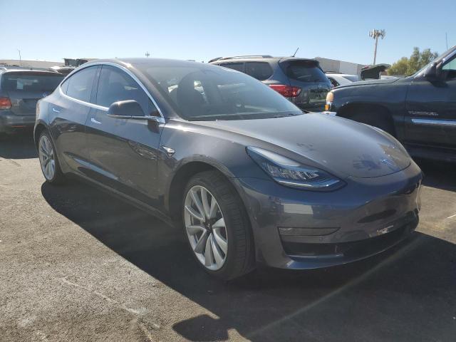91095725 :رقم المزاد ، 5YJ3E1EA0JF048803 vin ، 2018 Tesla Model 3 مزاد بيع