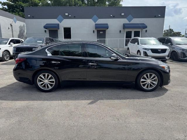 86128865 :رقم المزاد ، JN1EV7AP1MM701174 vin ، 2021 Infiniti Q50 Pure مزاد بيع