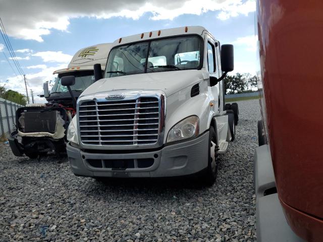 2016 Freightliner Cascadia 1 მანქანა იყიდება აუქციონზე, vin: 3AKBGADV9GSHB2527, აუქციონის ნომერი: 83940105