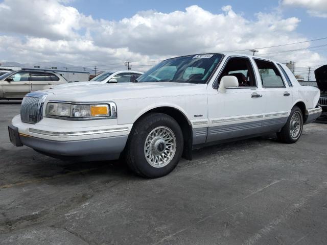 1997 Lincoln Townhouse Town Car მანქანა იყიდება აუქციონზე, vin: 1LNLM82W7VY644875, აუქციონის ნომერი: 82307035
