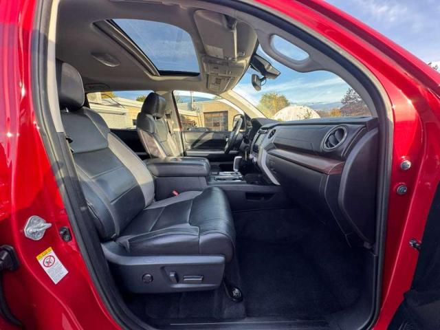 90933615 :رقم المزاد ، 5TFHY5F11JX739475 vin ، 2018 Toyota Tundra Cre مزاد بيع
