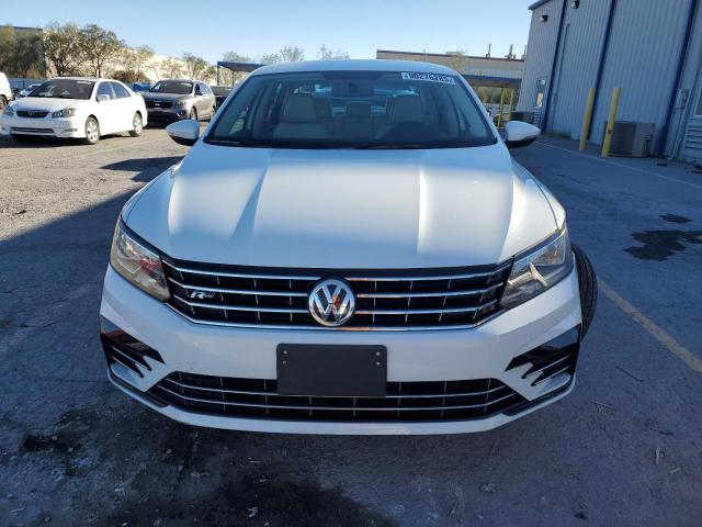 90276285 :رقم المزاد ، 1VWDT7A35HC049082 vin ، 2017 Volkswagen Passat مزاد بيع