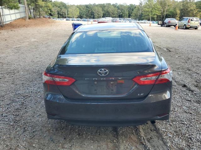 85286005 :رقم المزاد ، 4T1B11HK1JU021141 vin ، 2018 Toyota Camry مزاد بيع