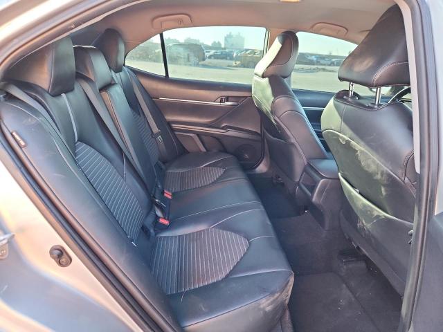 86230985 :رقم المزاد ، 4T1G11AK9MU427835 vin ، 2021 Toyota Camry مزاد بيع