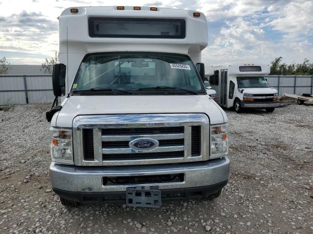 86529435 :رقم المزاد ، 1FDFE4FS3GDC57941 vin ، 2016 Ford Econoline E450 Super Duty Cutaway Van مزاد بيع