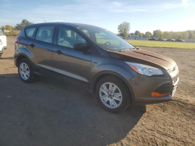 86256305 :رقم المزاد ، 1FMCU0F7XFUC33581 vin ، 2015 Ford Escape S مزاد بيع