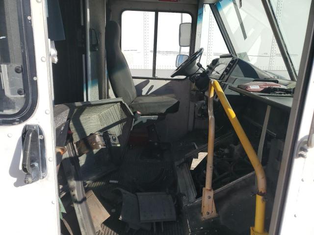 90648205 :رقم المزاد ، 1FCJE39L3YHA77527 vin ، 2000 Ford E350 مزاد بيع