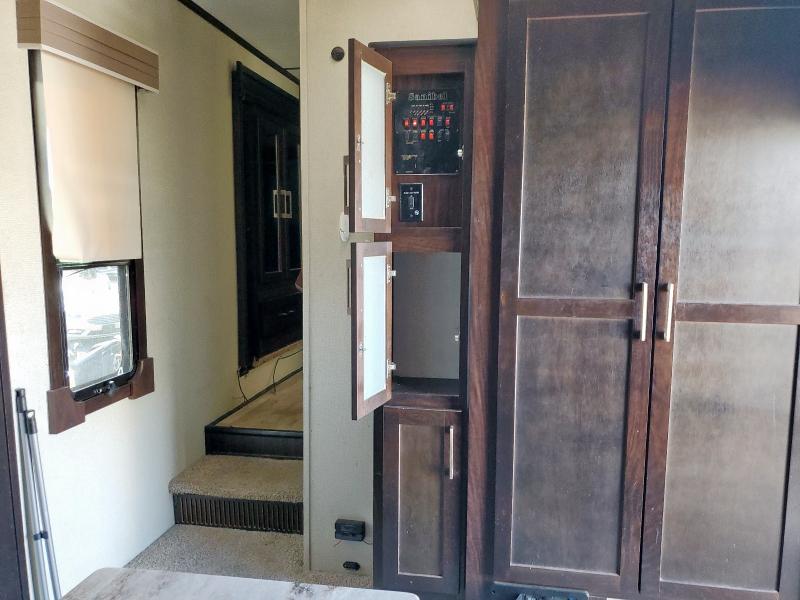 85363425 :رقم المزاد ، 5ZT3SN2B5KG703198 vin ، 2019 Pjvs Sanibal مزاد بيع