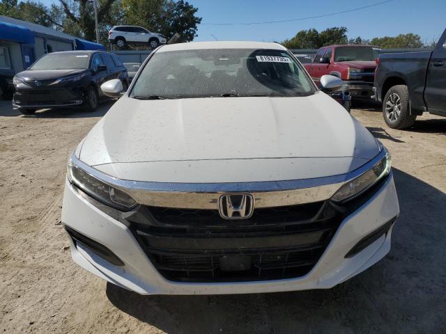 81937735 :رقم المزاد ، 1HGCV1F19KA017155 vin ، 2019 Honda Accord مزاد بيع