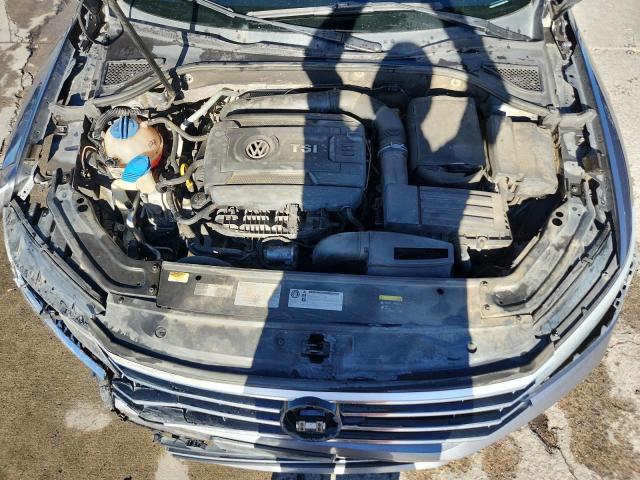90449495 :رقم المزاد ، 1VWCT7A3XHC053138 vin ، 2017 Volkswagen Passat مزاد بيع