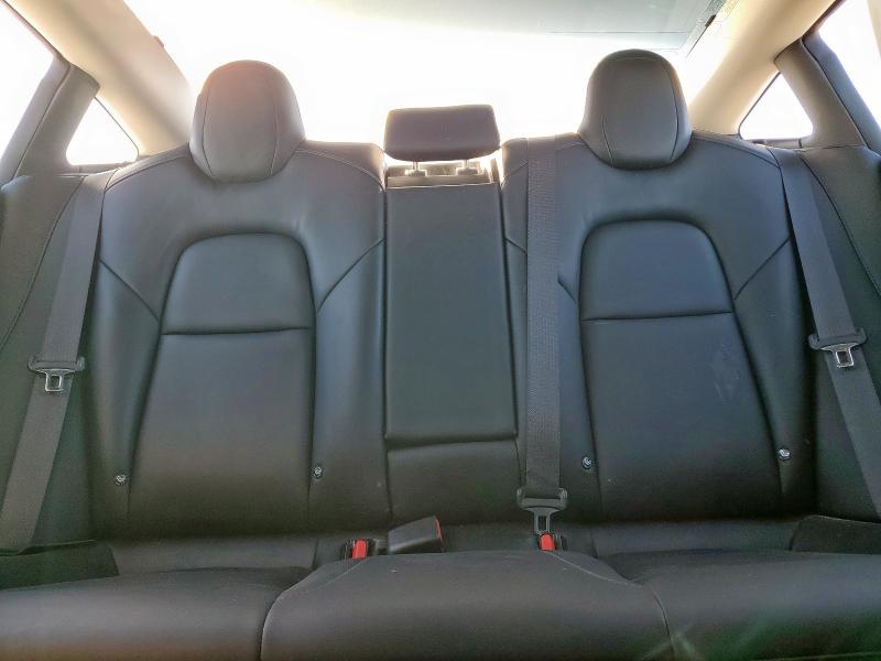 90368615 :رقم المزاد ، 5YJ3E1EAXJF034990 vin ، 2018 Tesla Model 3 مزاد بيع