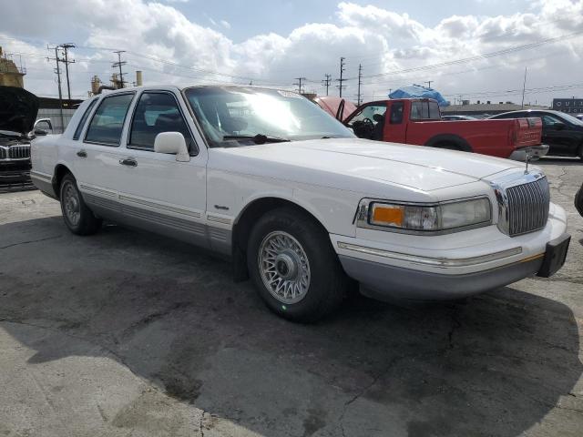 1997 Lincoln Townhouse Town Car მანქანა იყიდება აუქციონზე, vin: 1LNLM82W7VY644875, აუქციონის ნომერი: 82307035