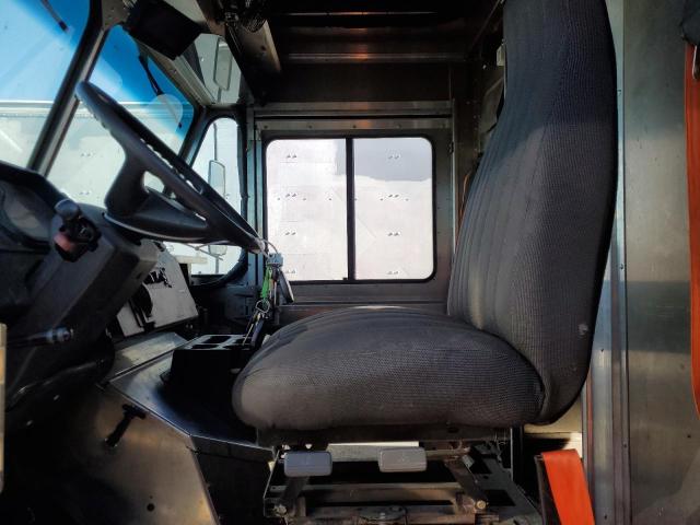 84749985 :رقم المزاد ، 4UZAC2EAXLCMK0419 vin ، 2020 Freightliner Chassis مزاد بيع