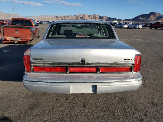 1996 Lincoln Town Car მანქანა იყიდება აუქციონზე, vin: 1LNLM81W8TY687359, აუქციონის ნომერი: 82733685