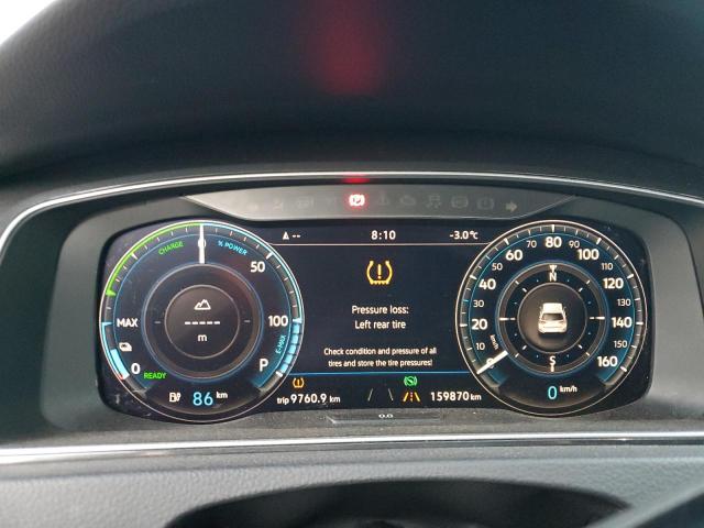 90082345 :رقم المزاد ، WVWPR7AU5JW913558 vin ، 2018 Volkswagen E-golf مزاد بيع