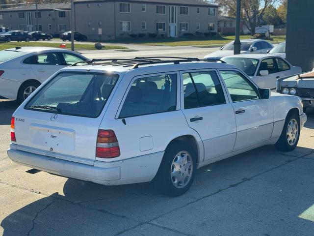 90707835 :رقم المزاد ، WDBEA92E2SF296279 vin ، 1995 Mercedes-benz E 320 مزاد بيع