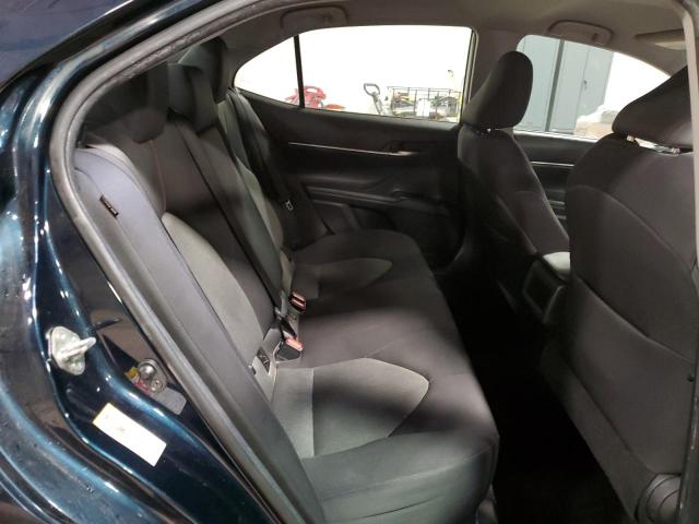 86990825 :رقم المزاد ، 4T1B11HKXJU574063 vin ، 2018 Toyota Camry مزاد بيع