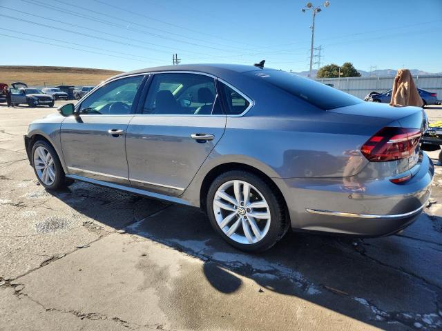 90449495 :رقم المزاد ، 1VWCT7A3XHC053138 vin ، 2017 Volkswagen Passat مزاد بيع