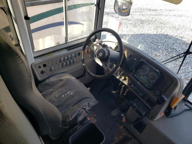 85952565 :رقم المزاد ، 1T7YN4E20C1149984 vin ، 2012 Thomas Saf-t-liner Hdx مزاد بيع
