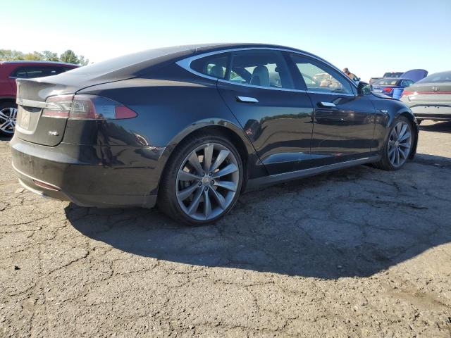 84801945 :رقم المزاد ، 5YJSA1H24FFP78507 vin ، 2015 Tesla Model S مزاد بيع