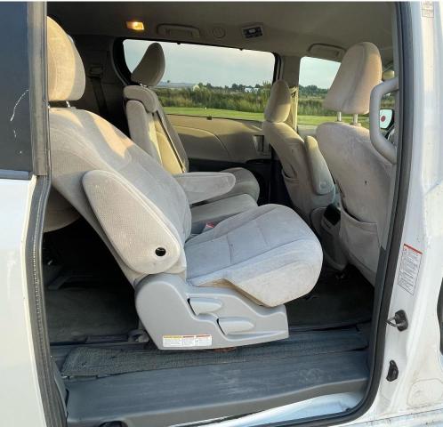 Продаж на аукціоні авто 2015 Toyota Sienna Le, vin: 5TDKK3DC3FS547083, номер лоту: 90743595