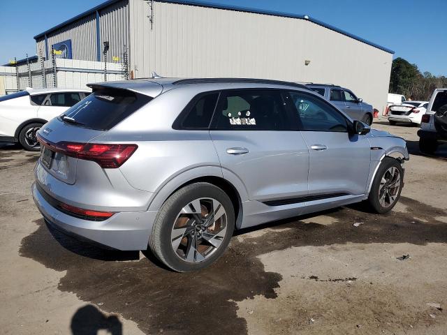 87082345 :رقم المزاد ، WA1AAAGE8NB033519 vin ، 2022 Audi E-tron مزاد بيع