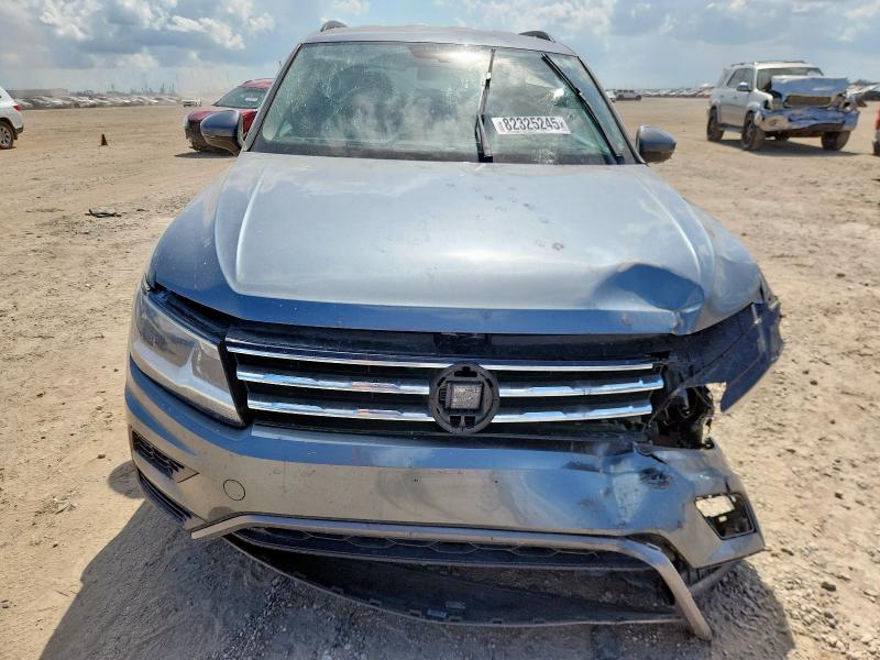 Продажа на аукционе авто 2020 Volkswagen Tiguan, vin: 3VV3B7AX0LM096307, номер лота: 82325245