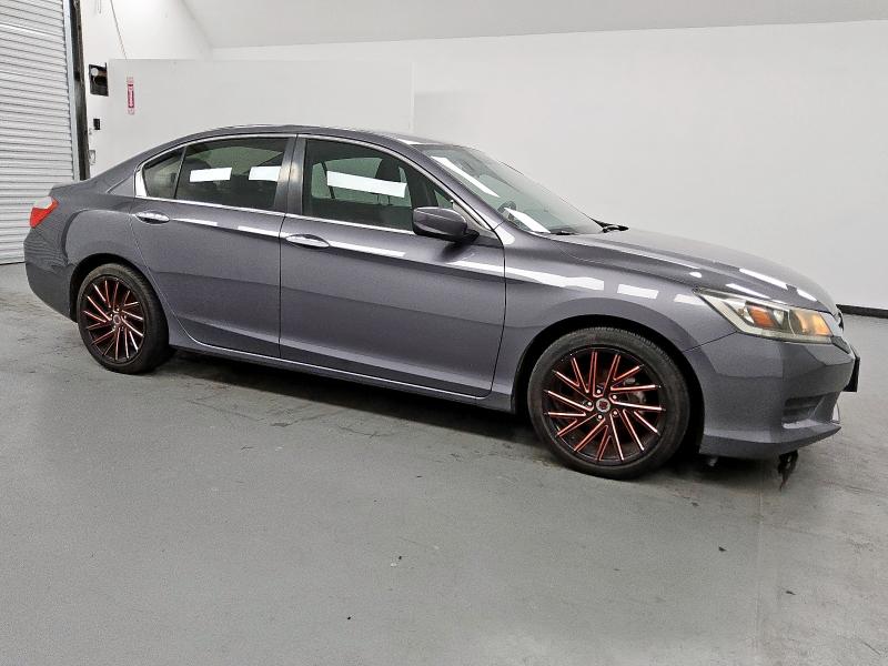 90230795 :رقم المزاد ، 1HGCR2F36FA189483 vin ، 2015 Honda Accord مزاد بيع