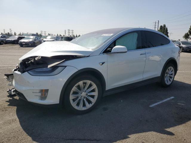 2020 Tesla Model X მანქანა იყიდება აუქციონზე, vin: 5YJXCAE23LF301809, აუქციონის ნომერი: 83981085