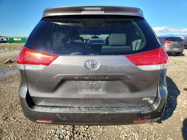 89577085 :رقم المزاد ، 5TDDK3DC7BS008856 vin ، 2011 Toyota Sienna Xle مزاد بيع