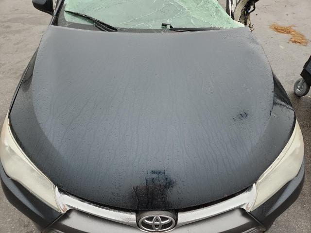 90096955 :رقم المزاد ، 4T4BF1FK5FR461607 vin ، 2015 Toyota Camry مزاد بيع