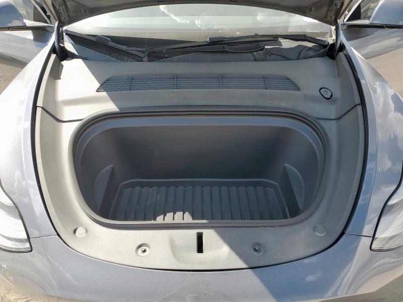 82221735 :رقم المزاد ، 7SAYGDEE3PA187692 vin ، 2023 Tesla Model Y مزاد بيع
