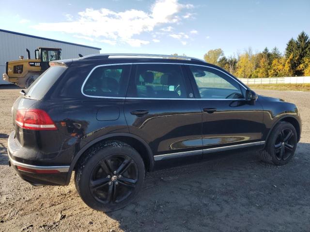 Продажа на аукционе авто 2017 Volkswagen Touareg Wo, vin: WVGRF7BP1HD001263, номер лота: 82233955