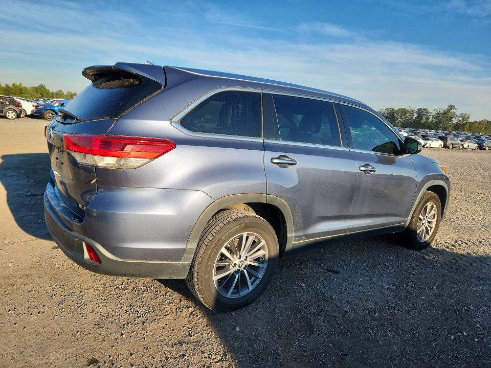 71289976 :رقم المزاد ، 5TDKZRFHXKS329921 vin ، 2019 Toyota Highlander مزاد بيع