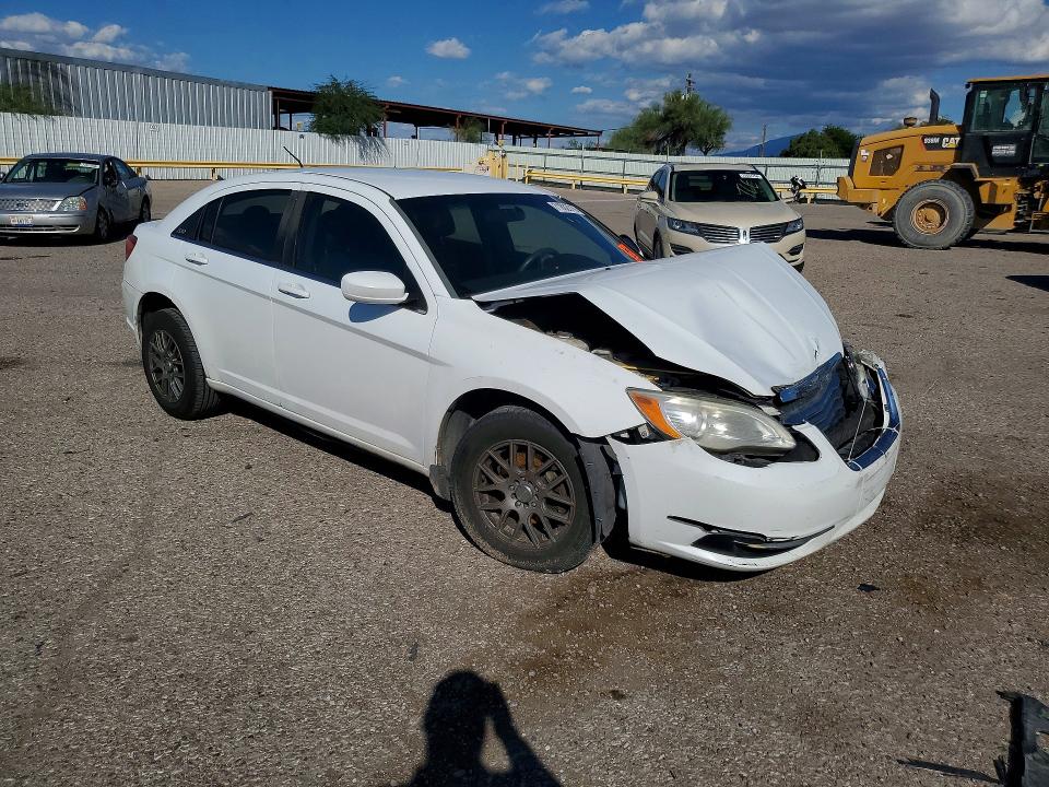 Продажа на аукционе авто 2014 Chrysler 200, vin: 1C3CCBAB4EN168061, номер лота: 71832016