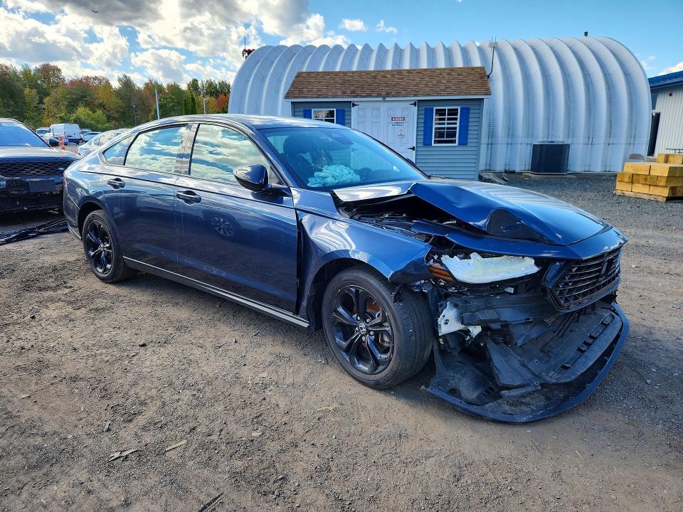 Продажа на аукционе авто 2025 Honda Accord, vin: 1HGCY1F45SA017851, номер лота: 72376976