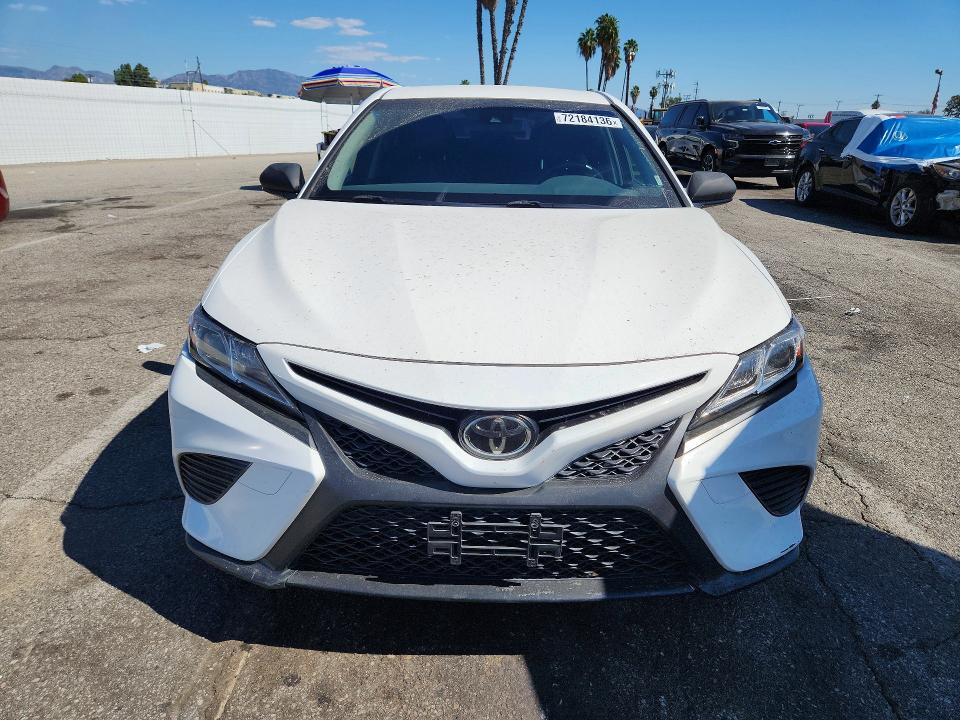 2018 Toyota Camry მანქანა იყიდება აუქციონზე, vin: JTNB11HK5J3073586, აუქციონის ნომერი: 72184136