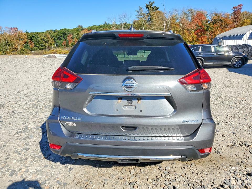 2017 Nissan Rogue მანქანა იყიდება აუქციონზე, vin: 5N1AT2MV9HC829118, აუქციონის ნომერი: 71743606