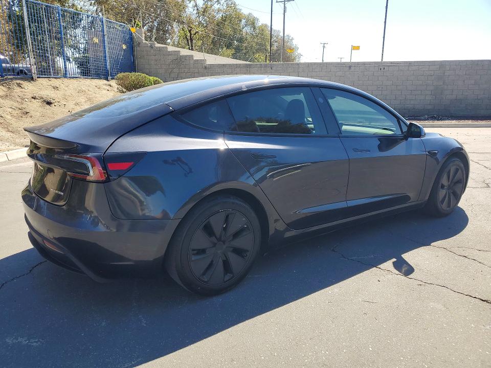 72595166 :رقم المزاد ، 5YJ3E1EB8RF754390 vin ، 2024 Tesla Model 3 مزاد بيع