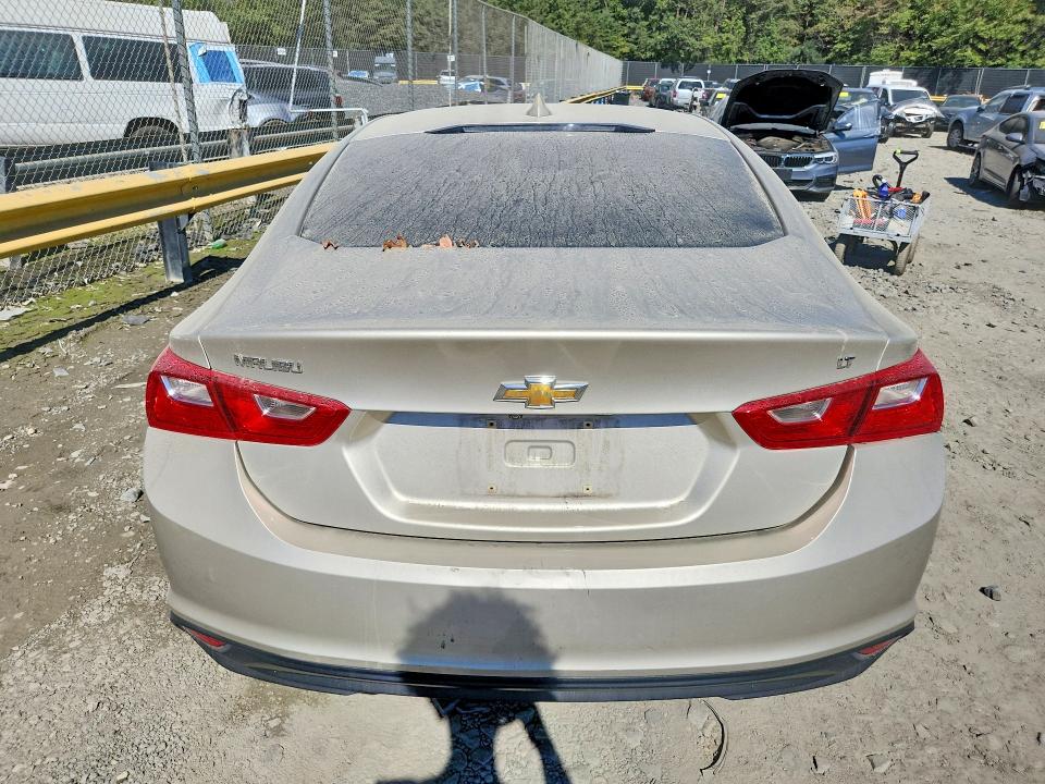 69951646 :رقم المزاد ، 1G1ZE5ST2GF318229 vin ، 2016 Chevrolet Malibu مزاد بيع