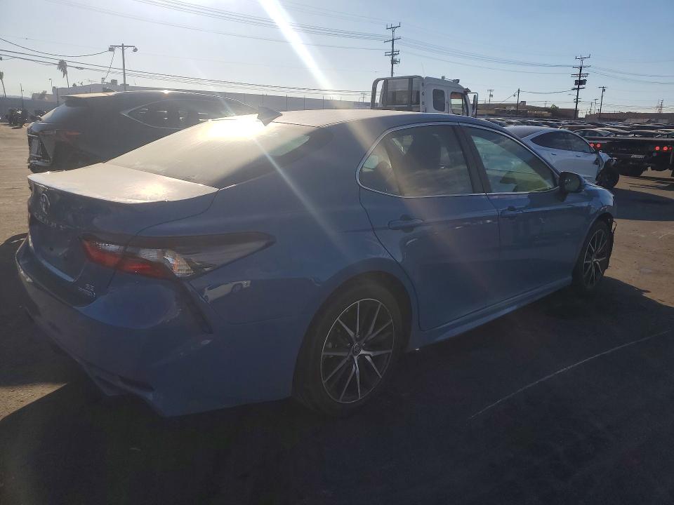 Auction sale of the 2023 Toyota Camry Hybrid, vin: 4T1G31AK2PU049727, lot number: 71595386